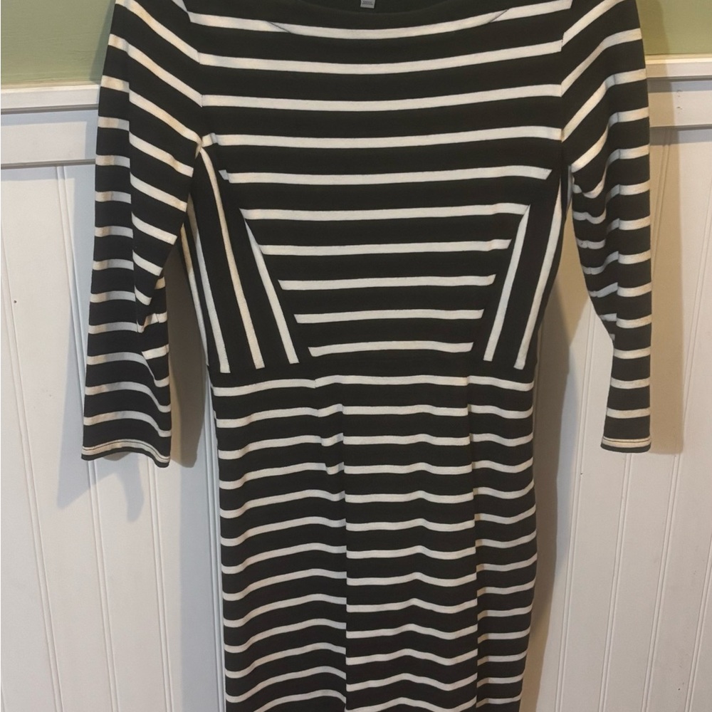GAP Black & White Striped Quarter Inch Sleeve Midi Dress - NWOT